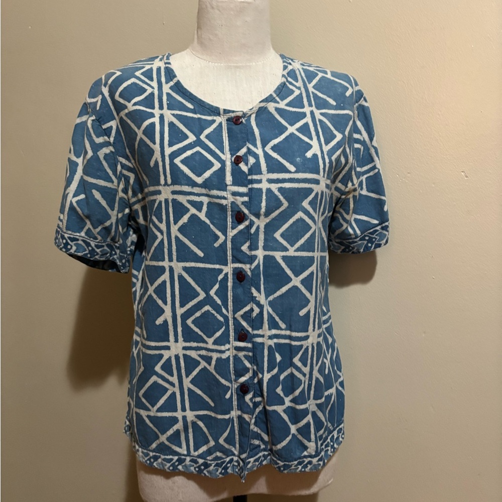 Sacred Threads Blue and White Geometric Short Sleeve Tee